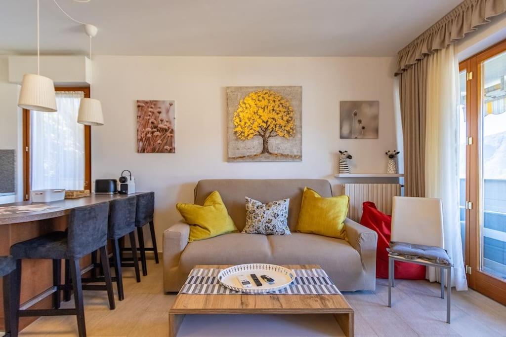 Wraparound Lake Views Bellavista Residence Campione dʼItalia 外观 照片