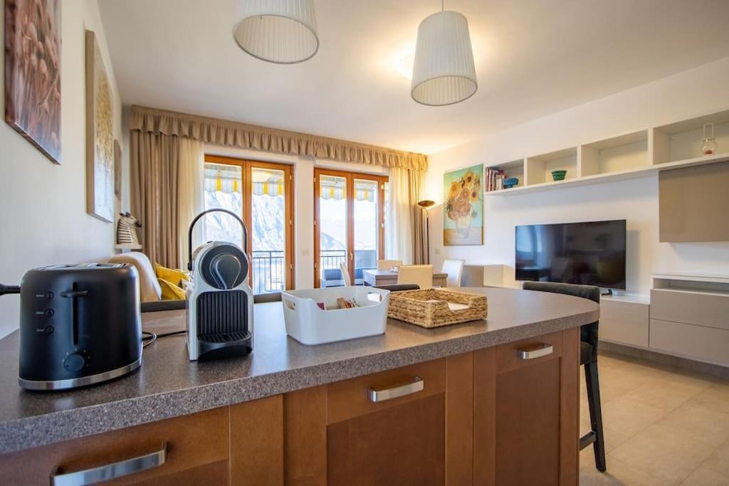 Wraparound Lake Views Bellavista Residence Campione dʼItalia 外观 照片