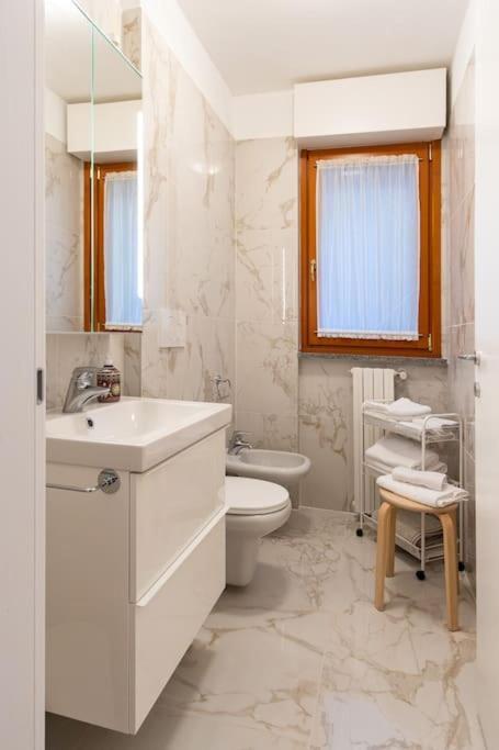 Wraparound Lake Views Bellavista Residence Campione dʼItalia 外观 照片